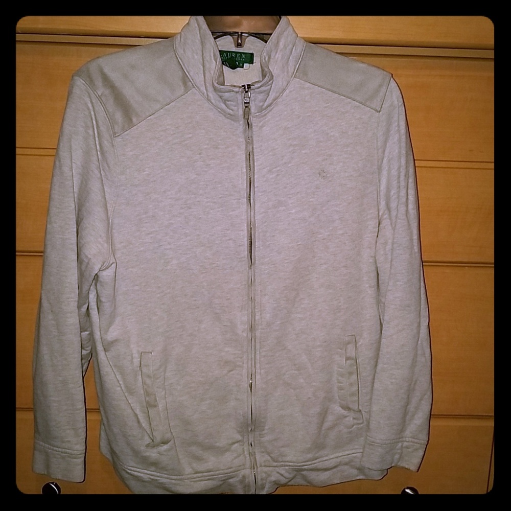 Light grey sweater